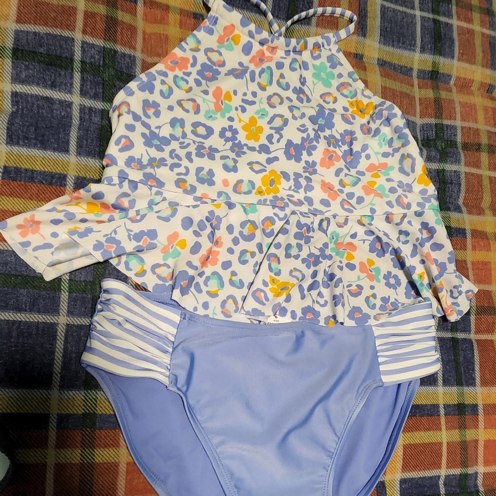 Girls swim suite size 18
